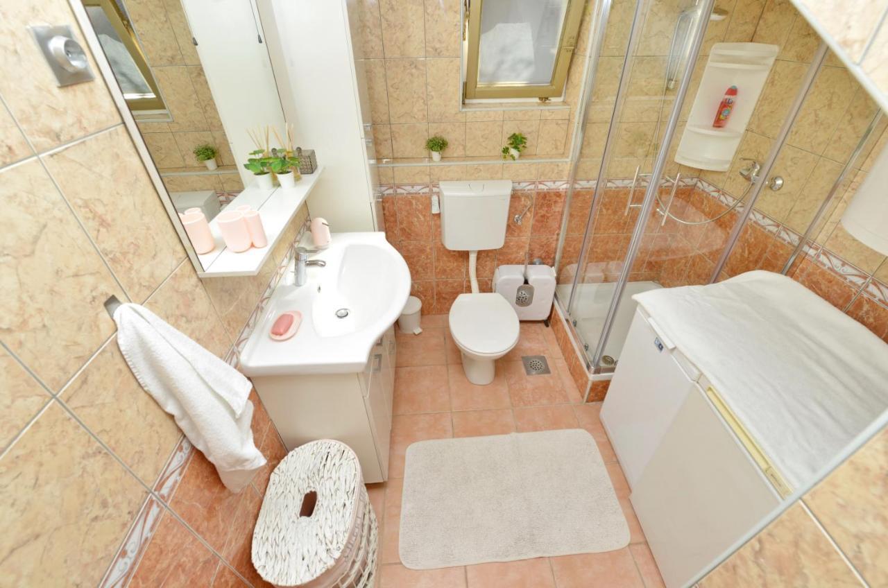 Beautiful 1-Bed Apartment Kristijan Задар Екстериор снимка